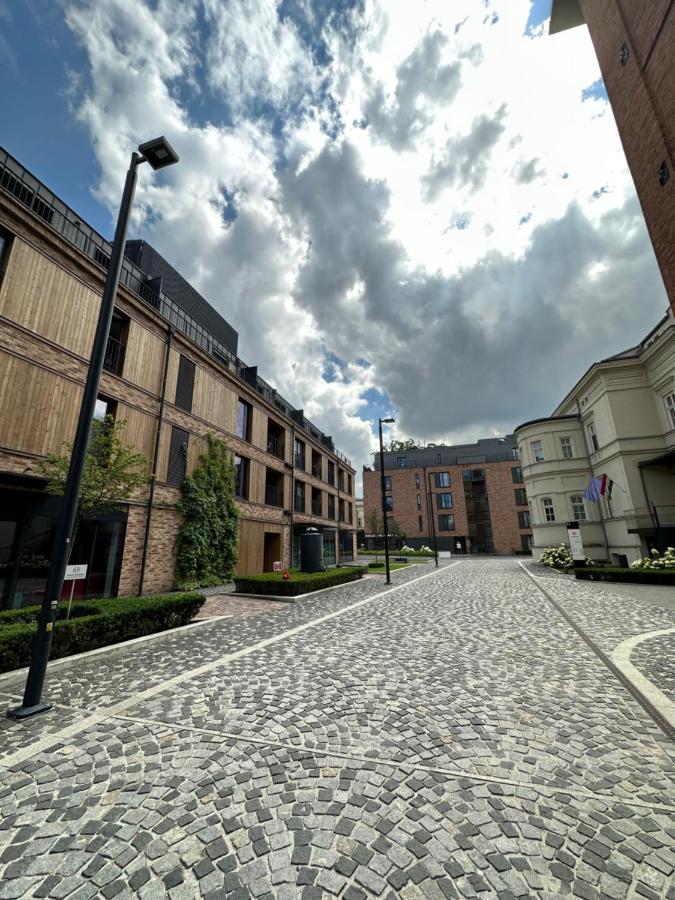 Appartement Browar Lubicz- 5Min Walk To The Old Town, Garage à Cracovie Extérieur photo